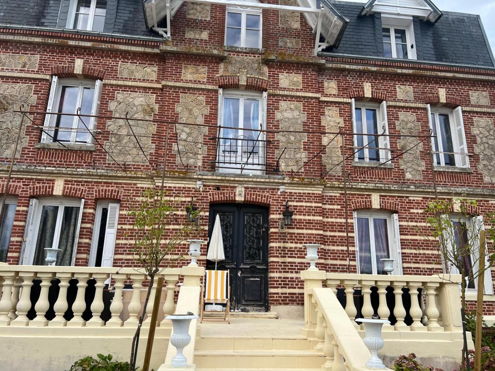 Vila Le Manoir De La Baronnie Norrey-en-Auge Exteriér fotografie